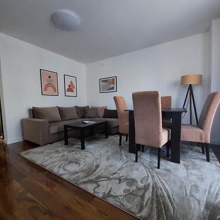 Divizija Lux Apartments Belgrado Quarto foto