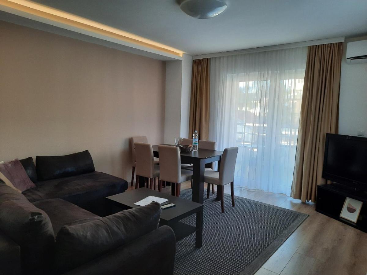 Divizija Lux Apartments Belgrado Exterior foto