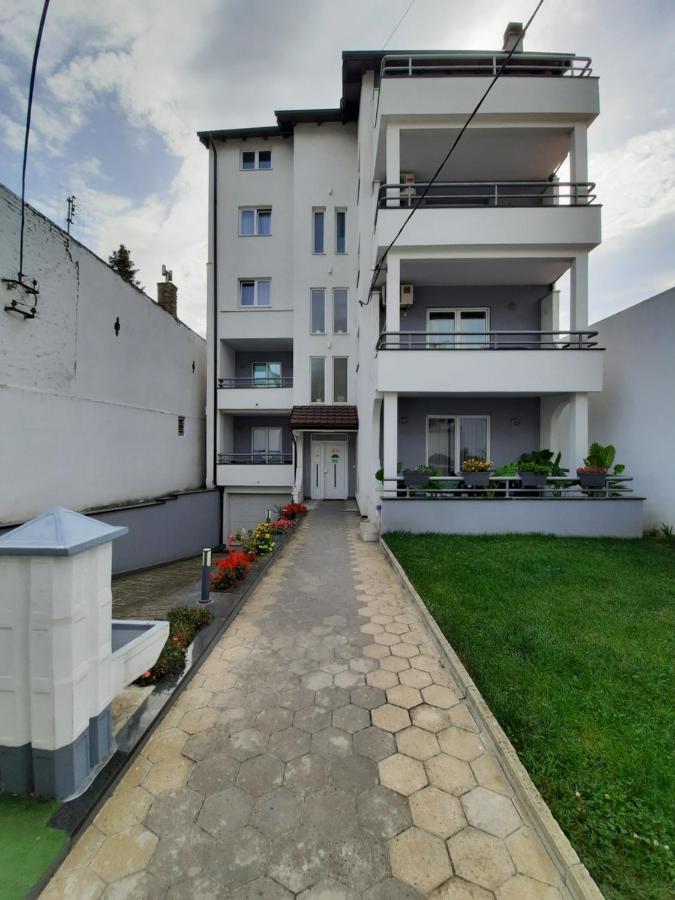 Divizija Lux Apartments Belgrado Exterior foto
